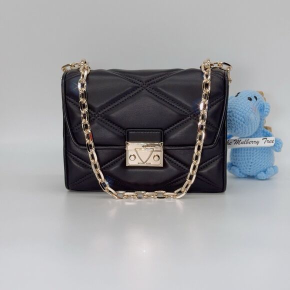 ❣️CLEARANCE🖤 MICHAEL KORS SERENA Medium Black Gold Chain Shoulder Bag Crossbody - Picture 1 of 16